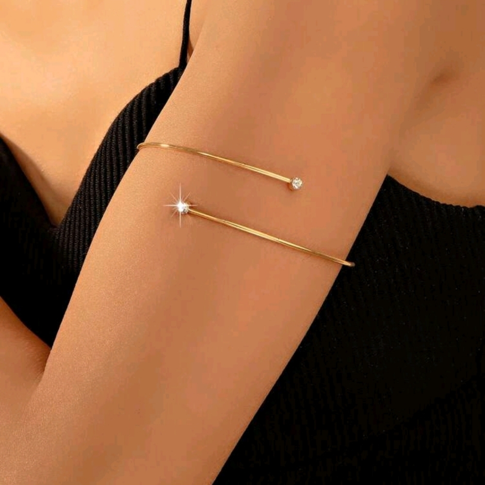 NWT, Elegant Gold Arm Cuff Bracelet